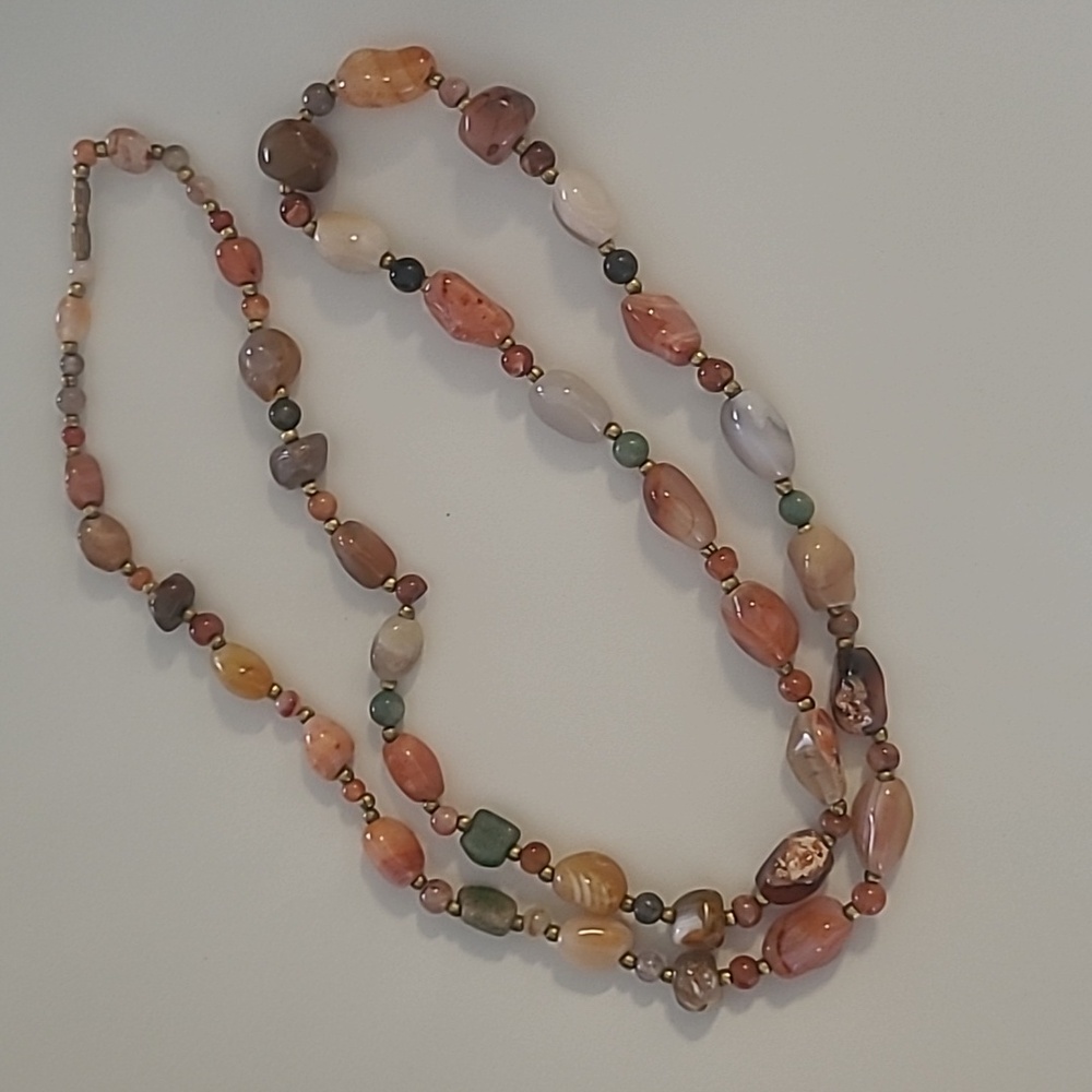 Agate stones necklace